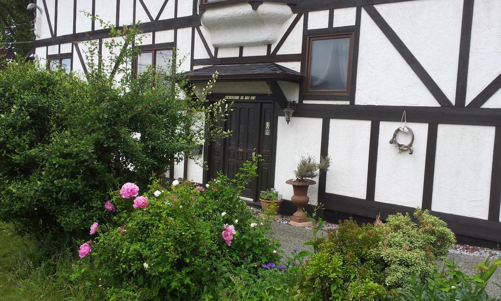 Bed and Breakfast Hemingway'S By The Sea à Esquimalt Extérieur photo